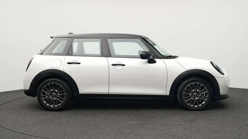 Second-hand Mini Cooper S Classic 204 CP (150 kW) 2024 Alb Hatchback