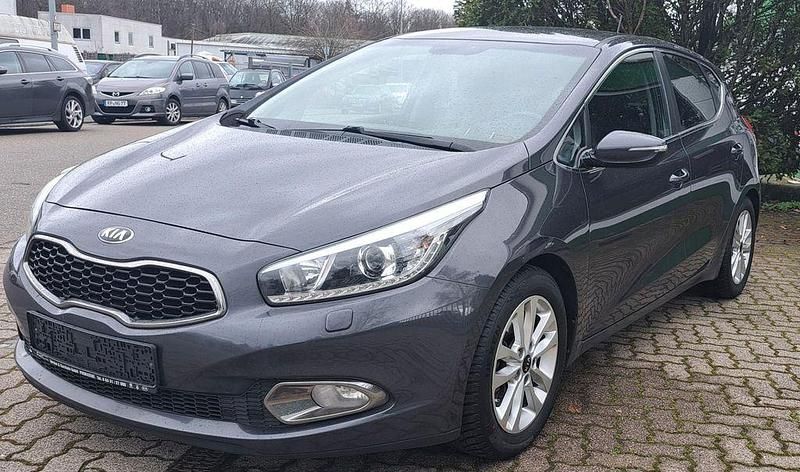 Gebraucht Kia Ceed Platinum Edition 128 PS (94 kW) 2015 Grau Kleinwagen