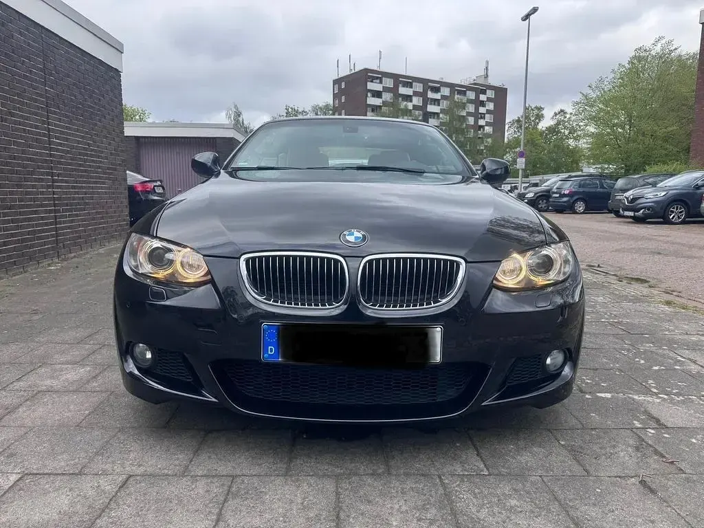 Gebraucht BMW 325 Cabriolet M Sport 218 PS (160 kW) 2010 Schwarz Cabrio
