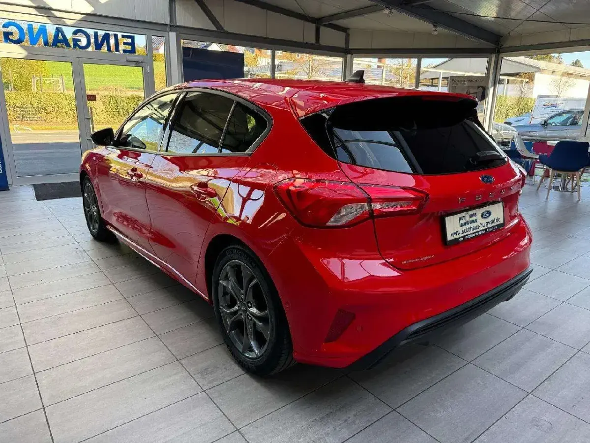 Brugt Ford Focus ST-Line 155 HK (114 kW) 2020 Rød Sedan