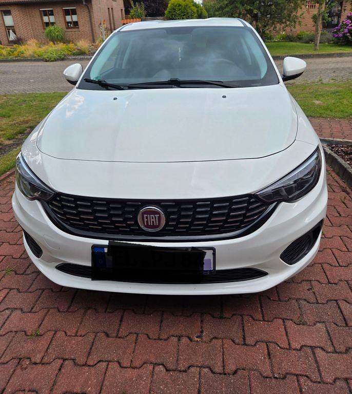 Gebraucht Fiat Tipo Easy 95 PS (69 kW) 2017 Weiß Limousine