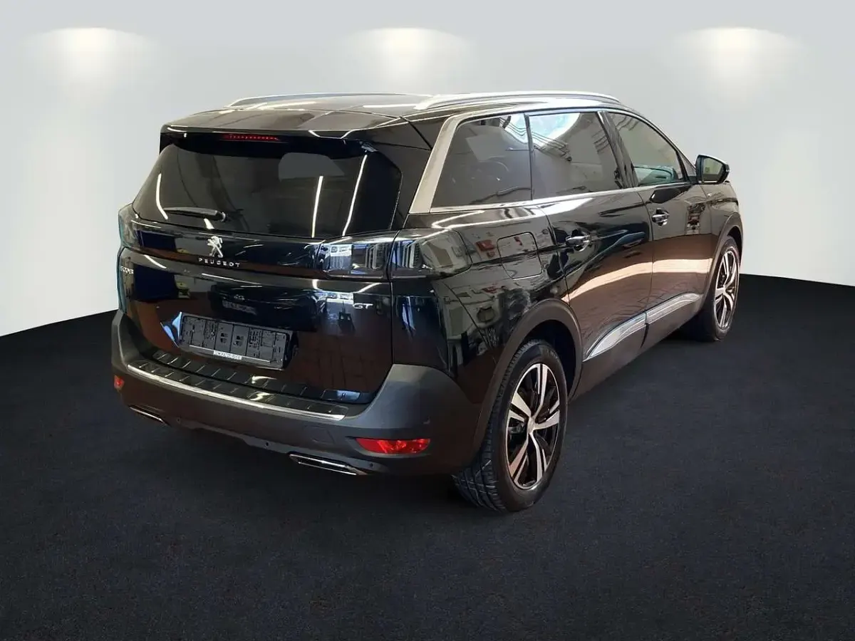 Gebraucht Peugeot 5008 GT 131 PS (96 kW) 2023 Schwarz perla nera/metallic klarlack (metallic) SUV