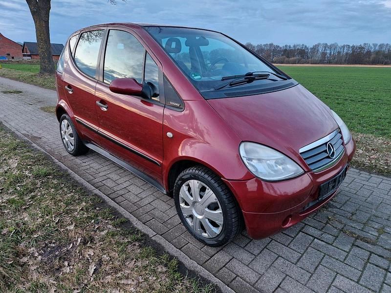 Gebraucht Mercedes A160 102 PS (75 kW) 2000 Rot Kleinwagen