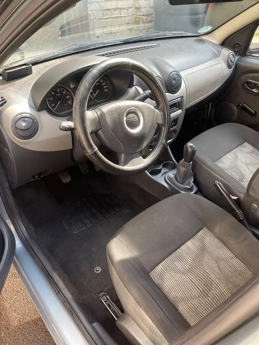 Second-hand Dacia Sandero 75 CP (55 kW) 2010 Gri Berlinǎ