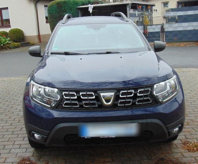 Blau Gebraucht 2018 Dacia Duster SUV | 9.000 € (Superpreis) - Bild 1/4