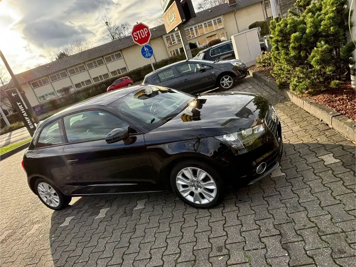 Gebraucht Audi A1 Ambition 143 PS (105 kW) 2014 Schwarz Kleinwagen