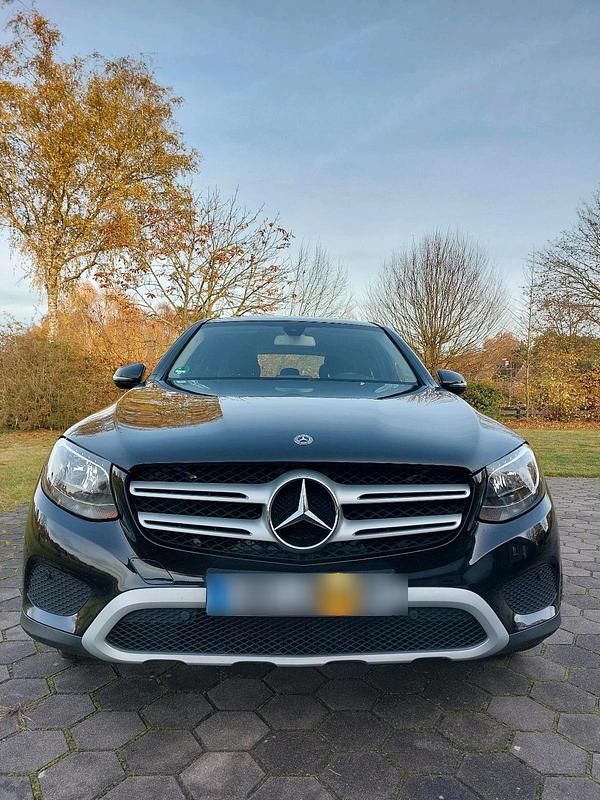 Schwarz Gebraucht 2018 Mercedes GLC220 SUV | 25.500 € (Superpreis) - Bild 1/4