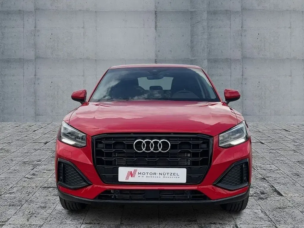 Neu Audi Q2 Advanced 150 PS (110 kW) 2026 Rot SUV