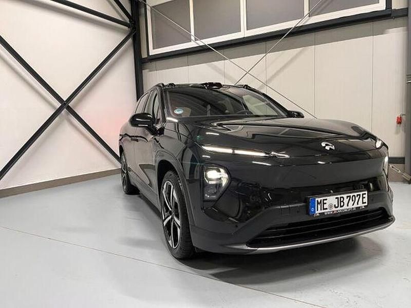 Deep black Gebraucht 2023 Nio ET7 Limousine | 44.889 € - Bild 1/4