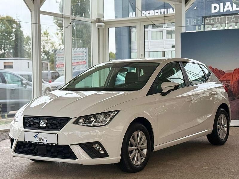 Weiß Gebraucht 2021 Seat Ibiza Style Limousine | 13.690 € (Guter Preis) - Bild 1/4