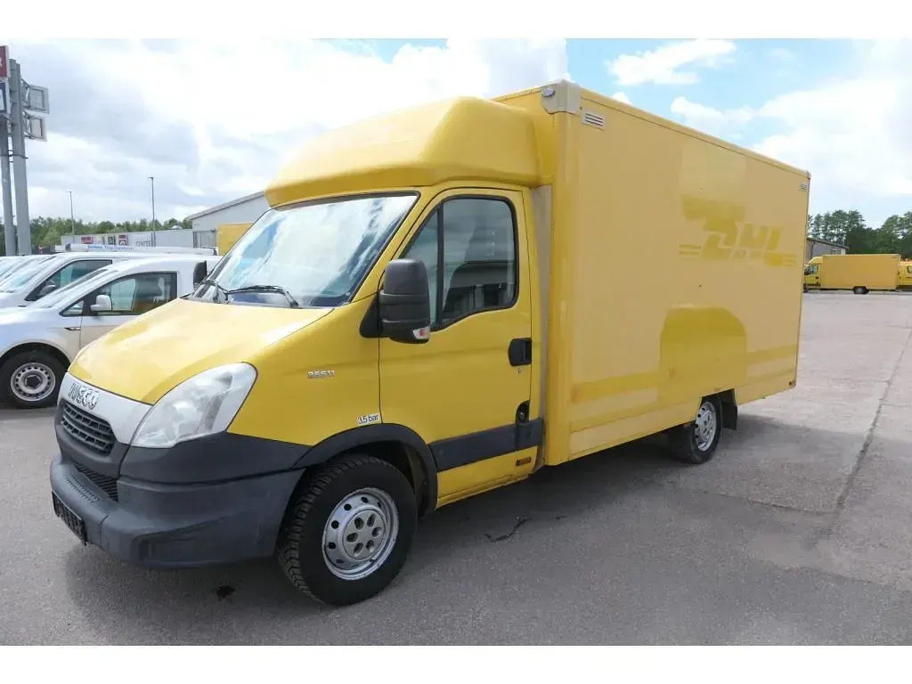 Gebraucht Iveco Daily 106 PS (77 kW) 2012 Gelb Van
