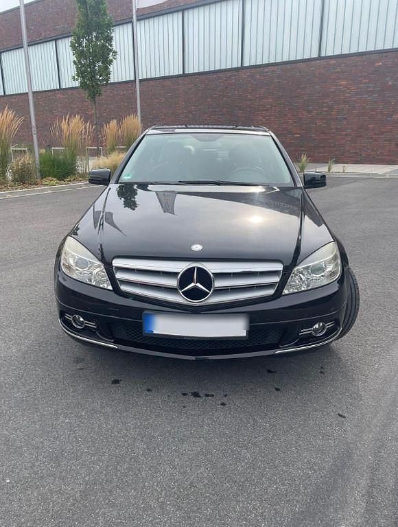 Schwarz Gebraucht 2009 Mercedes C180 Avantgarde Limousine | 5.200 € (Guter Preis) - Bild 1/4