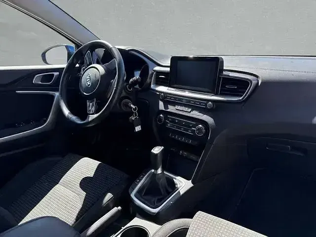 Occasion Kia Ceed Edition 7 147 ch (108 kW) 2019 Bleue Citadine
