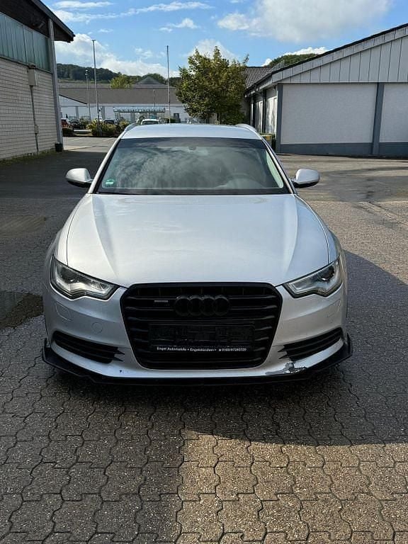 Silber Gebraucht 2012 Audi A6 S-Line Kombi | 10.500 € (Fairer Preis) - Bild 1/4