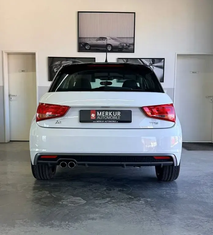 Gebraucht Audi A1 Sportback S-Line 125 PS (91 kW) 2016 Gletscherweiß metallic Kleinwagen