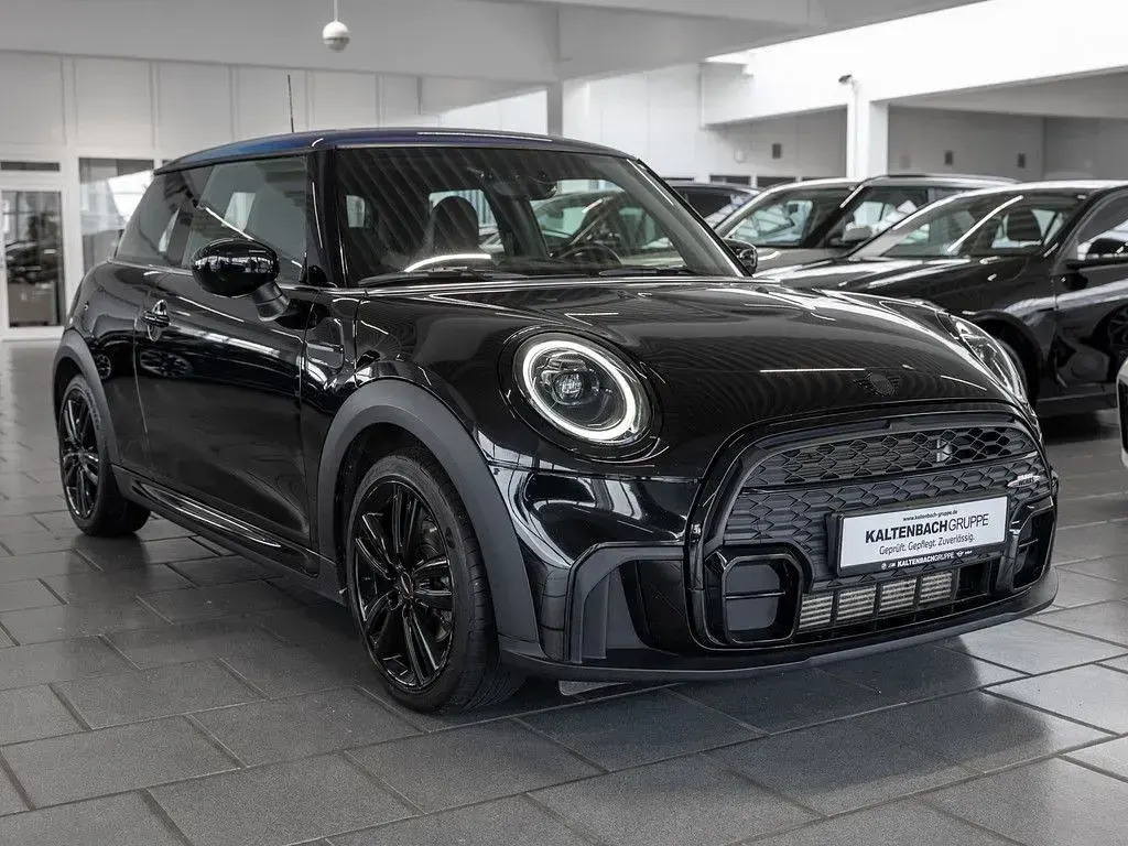 Gebraucht Mini John Cooper Works 136 PS (100 kW) 2021 Midnight black Kleinwagen