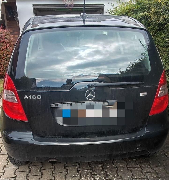 Schwarz Gebraucht 2009 Mercedes A160 Avantgarde Limousine | 700 € (Superpreis) - Bild 1/3
