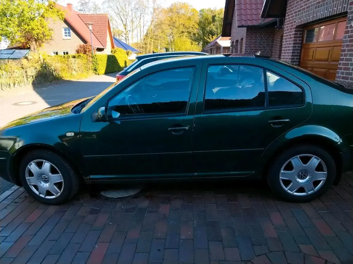 Occasion VW Bora 110 ch (80 kW) 1999 Vert Berline
