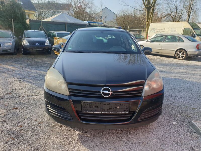 Schwarz Gebraucht 2004 Opel Astra Limousine | 990 € (Guter Preis) - Bild 1/4