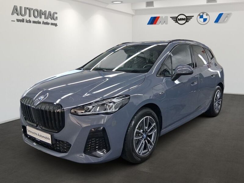 Sparkling kupfergrau Gebraucht 2023 BMW 225 M Sport Limousine | 34.990 € - Bild 1/2