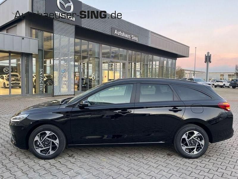 Neu Hyundai i30 140 PS (102 kW) 2025 Schwarz Kombi