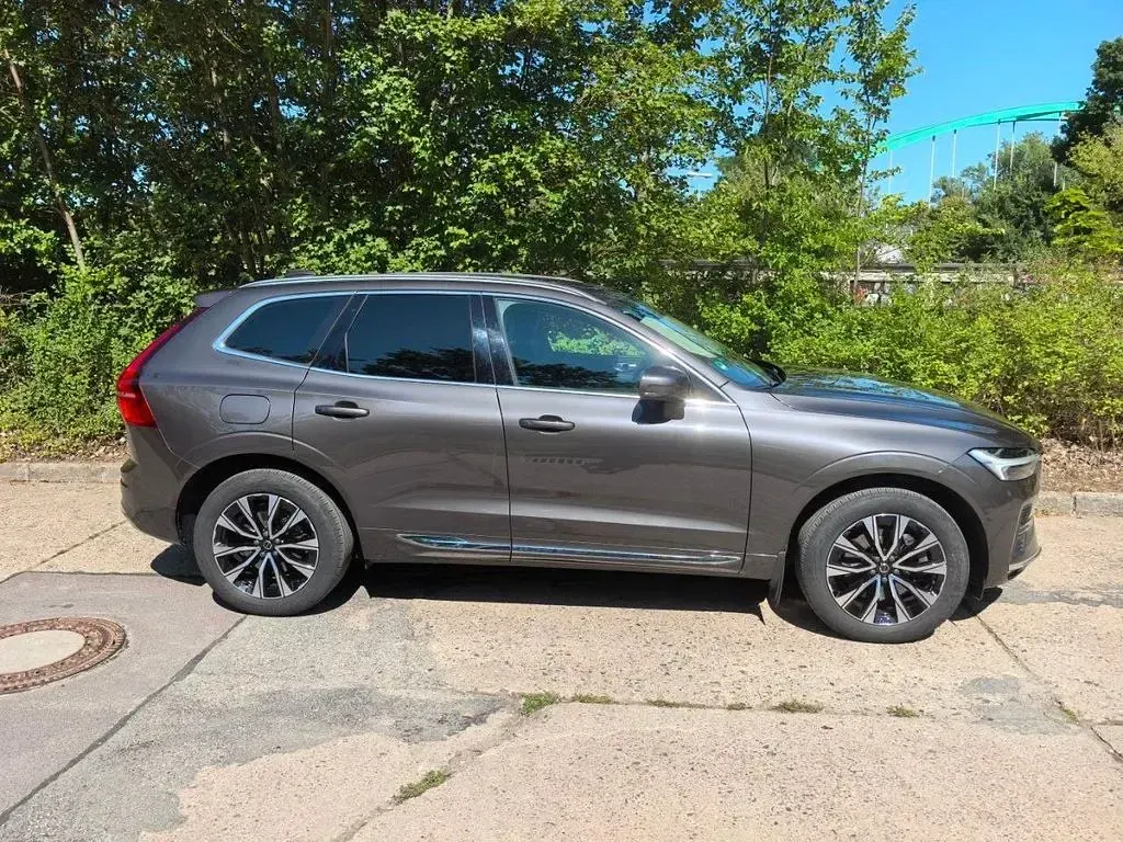 Gebraucht Volvo XC60 Ultimate 197 PS (144 kW) 2023 Grau SUV