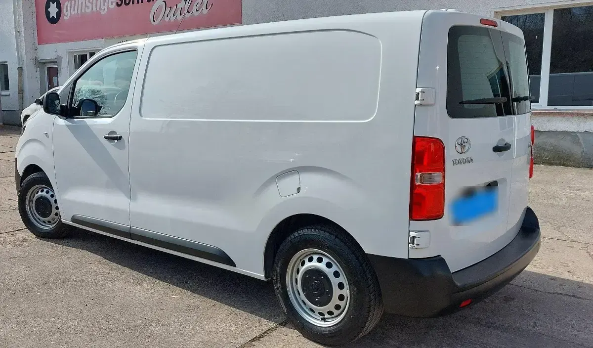 Gebraucht Toyota Proace 95 PS (69 kW) 2017 Weiß Van / Kleinbus