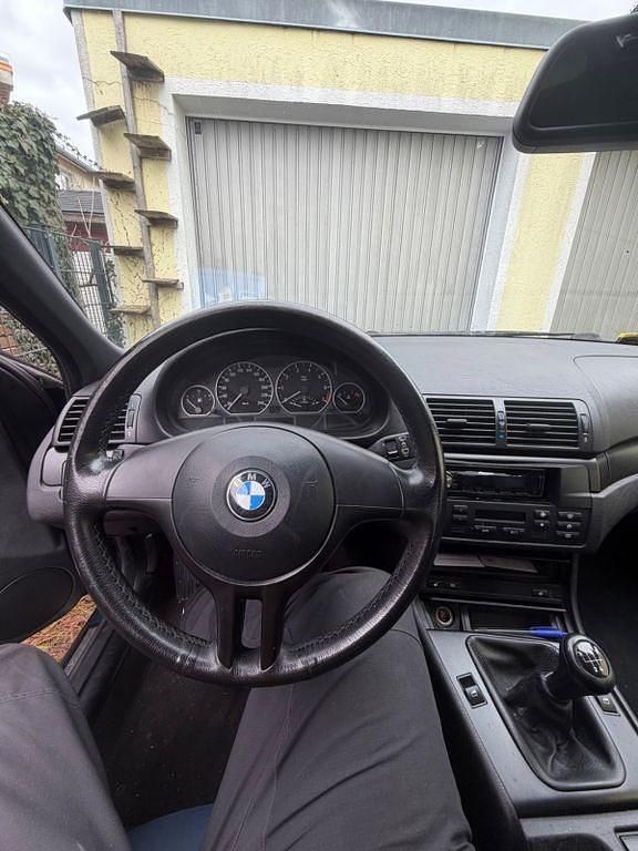 Gebraucht BMW 318 Sport Line 143 PS (105 kW) 2004 Blau Limousine