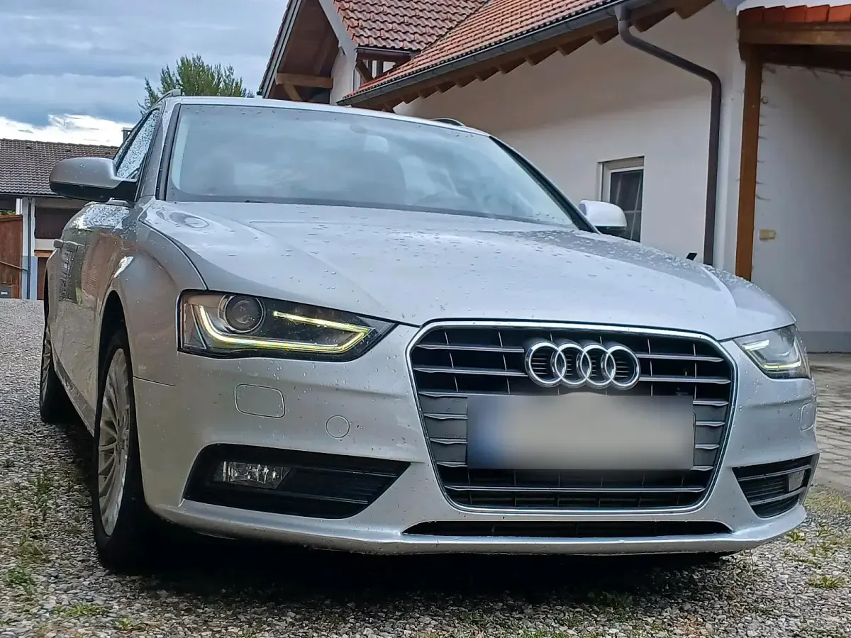 Gebraucht Audi A4 Ambiente 150 PS (110 kW) 2014 Grau Kombi