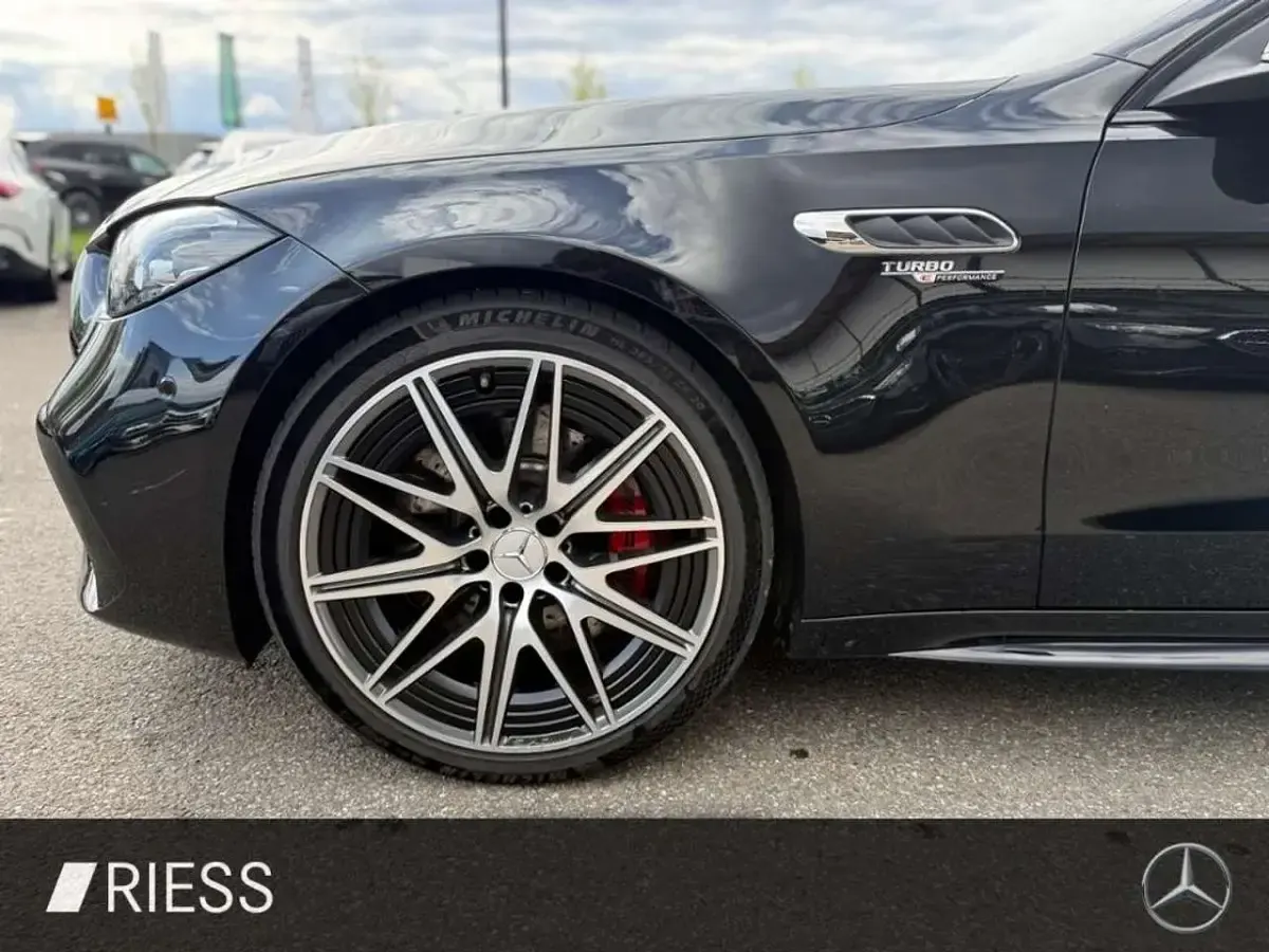 Gebraucht Mercedes C63 AMG AMG 476 PS (350 kW) 2024 Metalliclack obsidianschwarz Limousine