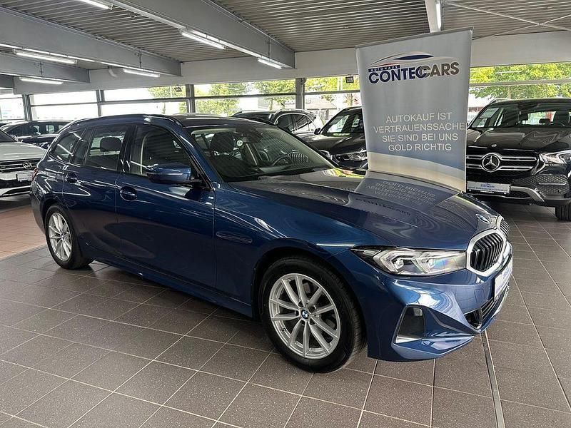 Phytonicblau metallic Gebraucht 2023 BMW 320 Kombi | 30.999 € (Guter Preis) - Bild 1/4