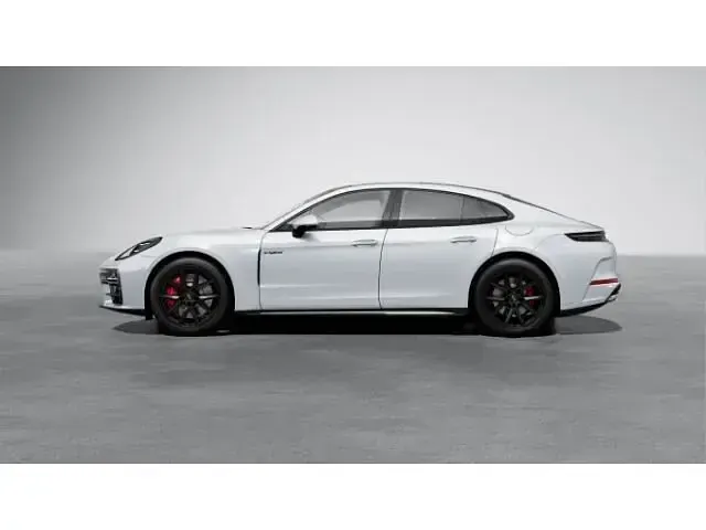 Gebraucht Porsche Panamera 544 PS (400 kW) 2024 Carraraweißmetallic (metallic) Kleinwagen