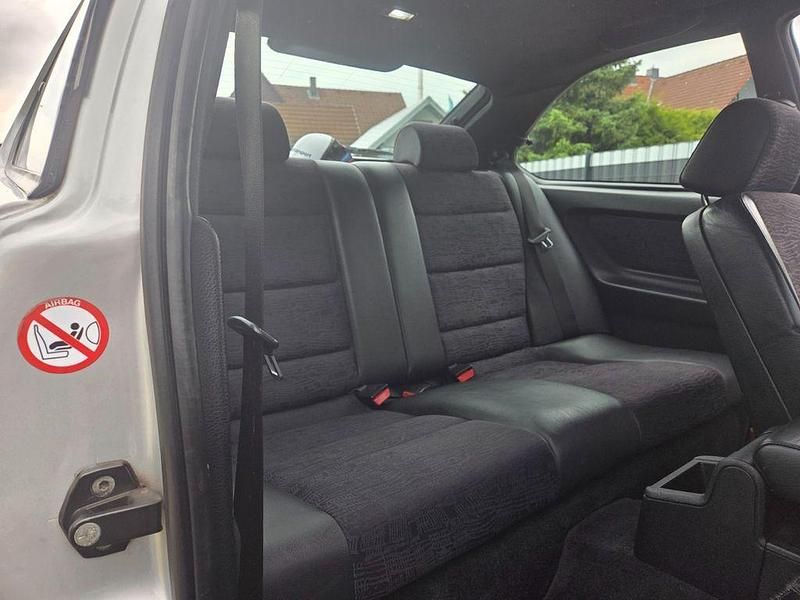 Gebraucht BMW 323 Sport Line 170 PS (125 kW) 1999 Silber Coupé