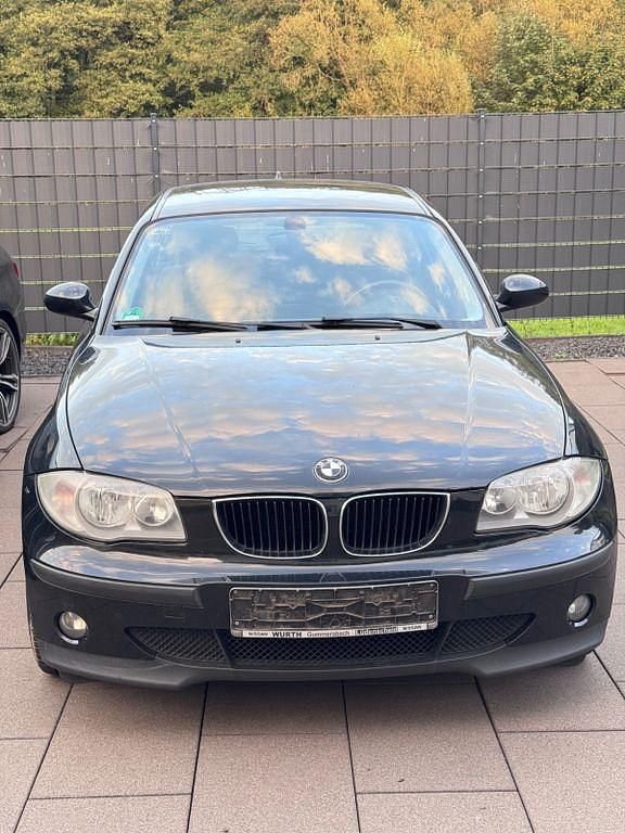 Gebraucht BMW 116 122 PS (89 kW) 2006 Schwarz Kleinwagen
