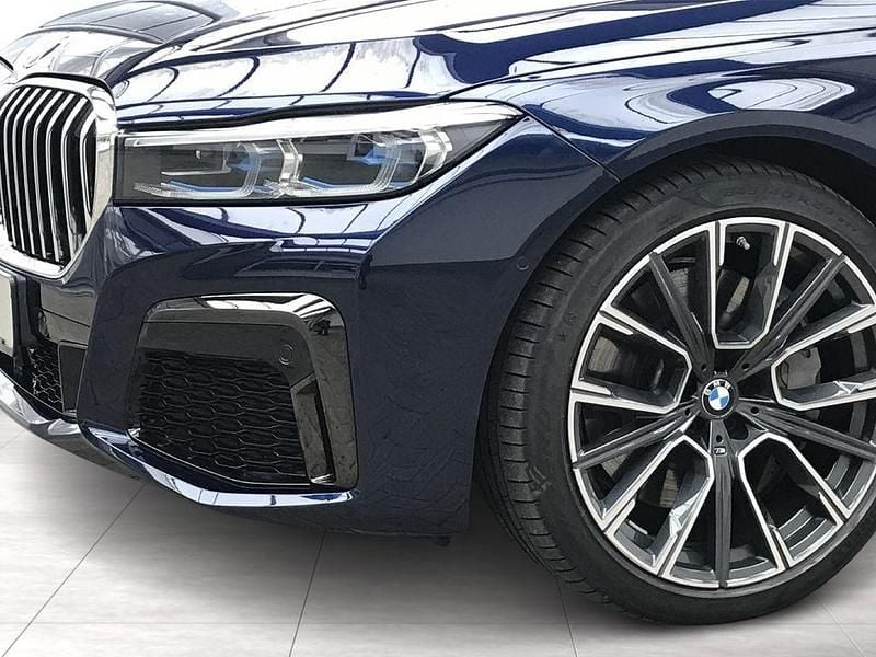 Gebraucht BMW 745e M Sport 394 PS (289 kW) 2021 Blau Limousine