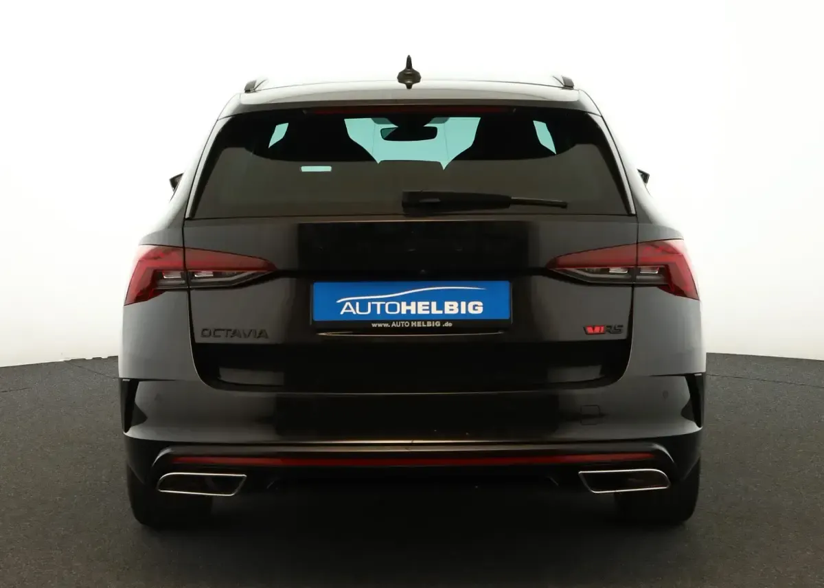 Gebraucht Skoda Octavia RS 200 PS (147 kW) 2024 Black magic perleffekt Kombi