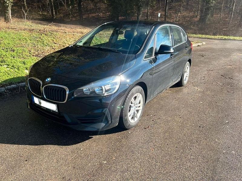 Gebraucht BMW 218 Active Tourer 140 PS (102 kW) 2020 Schwarz Van / Kleinbus