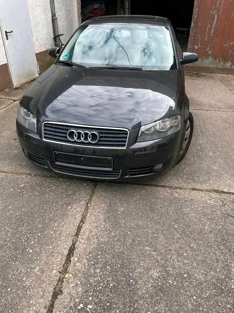 Second-hand Audi A3 140 CP (102 kW) 2004 Negru Hatchback