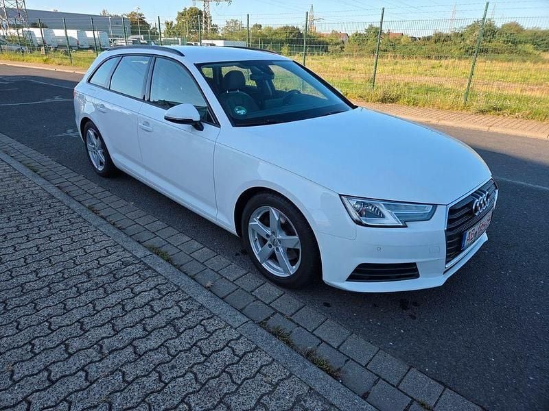 Weiß Gebraucht 2017 Audi A4 Basis Kombi | 11.999 € (Superpreis) - Bild 1/4