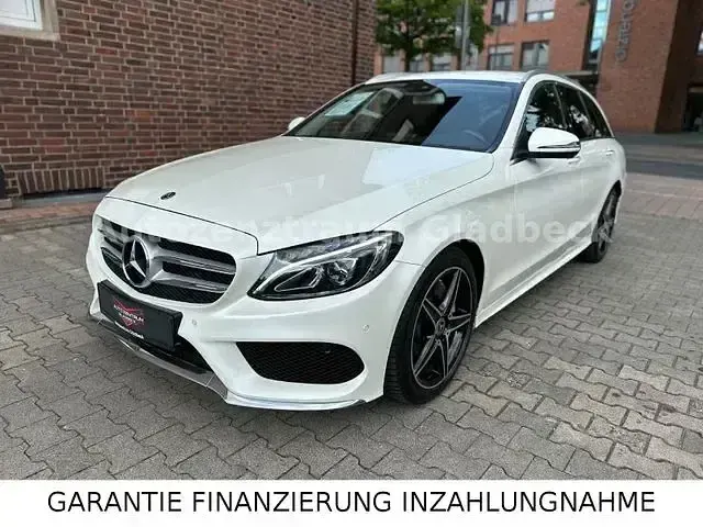 Gebraucht Mercedes C220 AMG line 170 PS (125 kW) 2018 Weiß Limousine