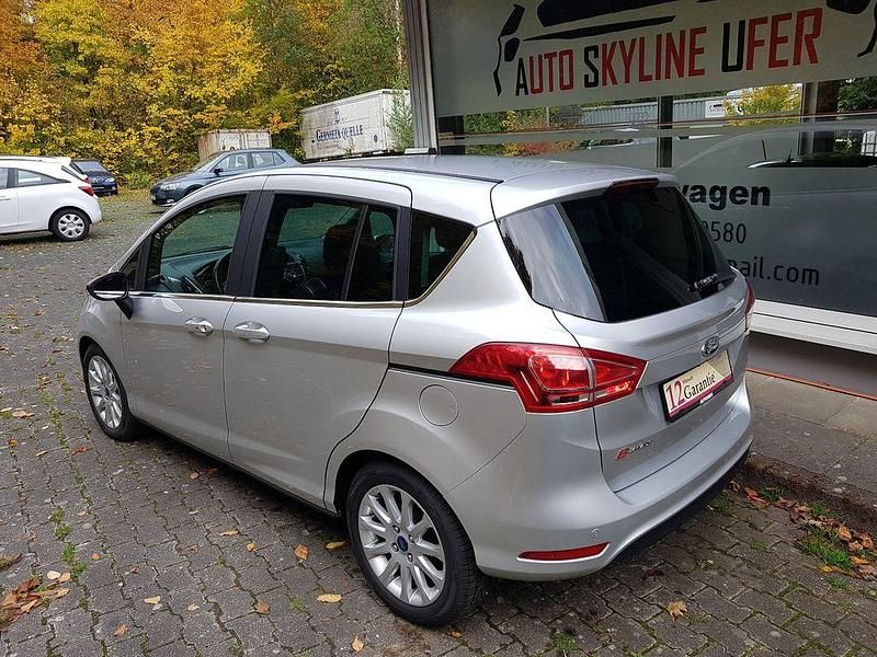 Gebraucht Ford B-MAX Titanium 105 PS (77 kW) 2017 Platin silber metallic Van / Kleinbus