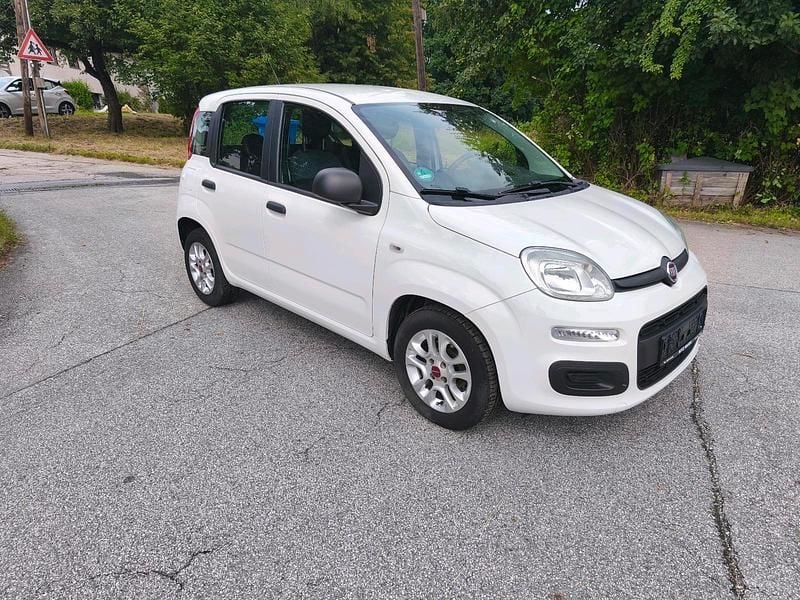 Weiß Gebraucht 2018 Fiat Panda Kleinwagen | 6.999 € (Guter Preis) - Bild 1/4