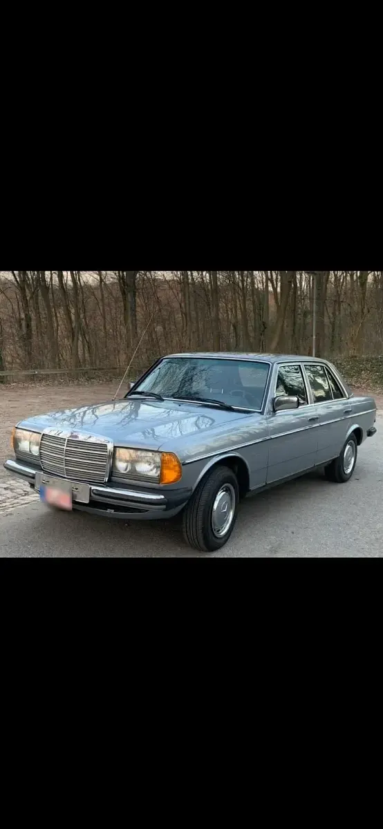 Gebraucht Mercedes 250 140 PS (102 kW) 1983 Blau Limousine
