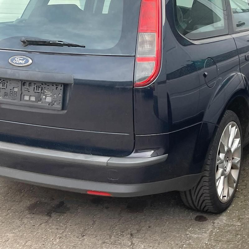 Blau Gebraucht 2006 Ford Focus Kombi | 699 € (Superpreis) - Bild 1/4