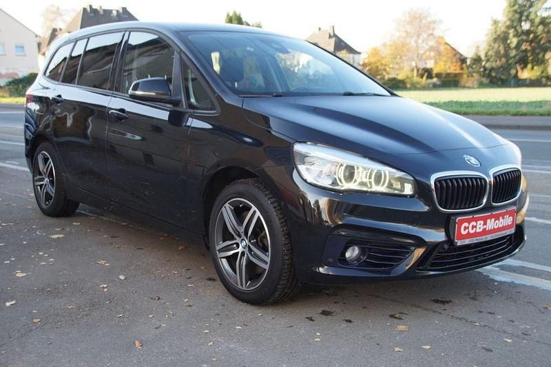 Gebraucht BMW 220 Sport Line 190 PS (139 kW) 2018 Schwarz Kombi