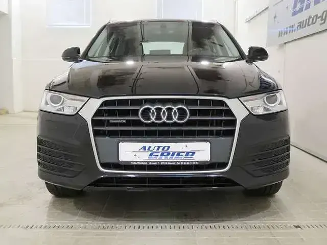 Gebraucht Audi Q3 Sport 150 PS (110 kW) 2017 Brillantschwarz (metallic) SUV
