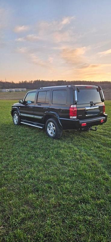 Gebraucht Jeep Commander Overland 303 PS (222 kW) 2009 Schwarz SUV
