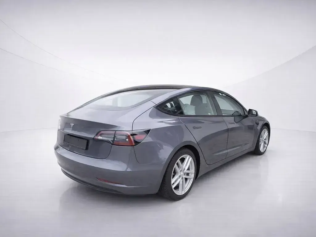 Usata Tesla Model 3 Standard Range 239 kW (325 CV) 2022 Bianco Berlina