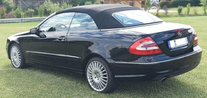 Gebraucht Mercedes CLK320 Elegance 218 PS (160 kW) 2004 Schwarz Cabrio