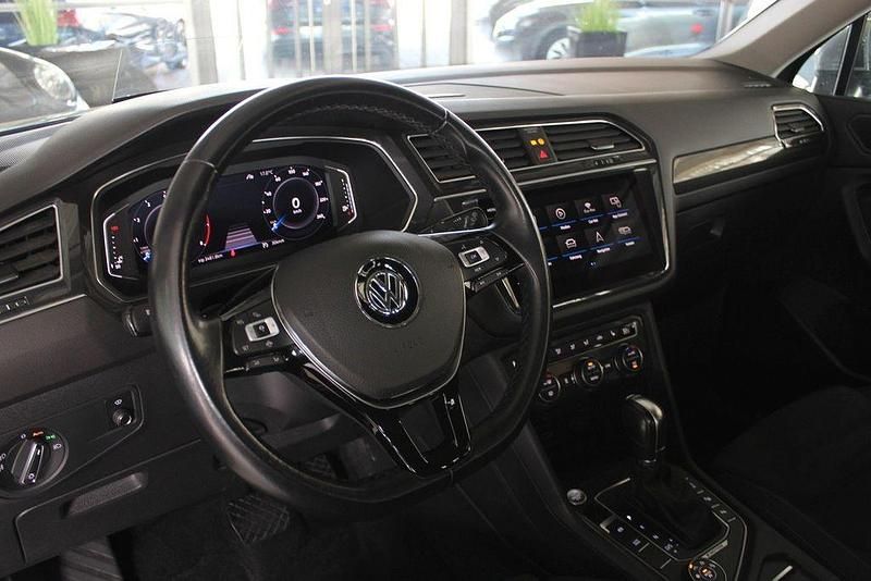 Gebraucht VW Tiguan Allspace Highline 220 PS (161 kW) 2019 Grau SUV